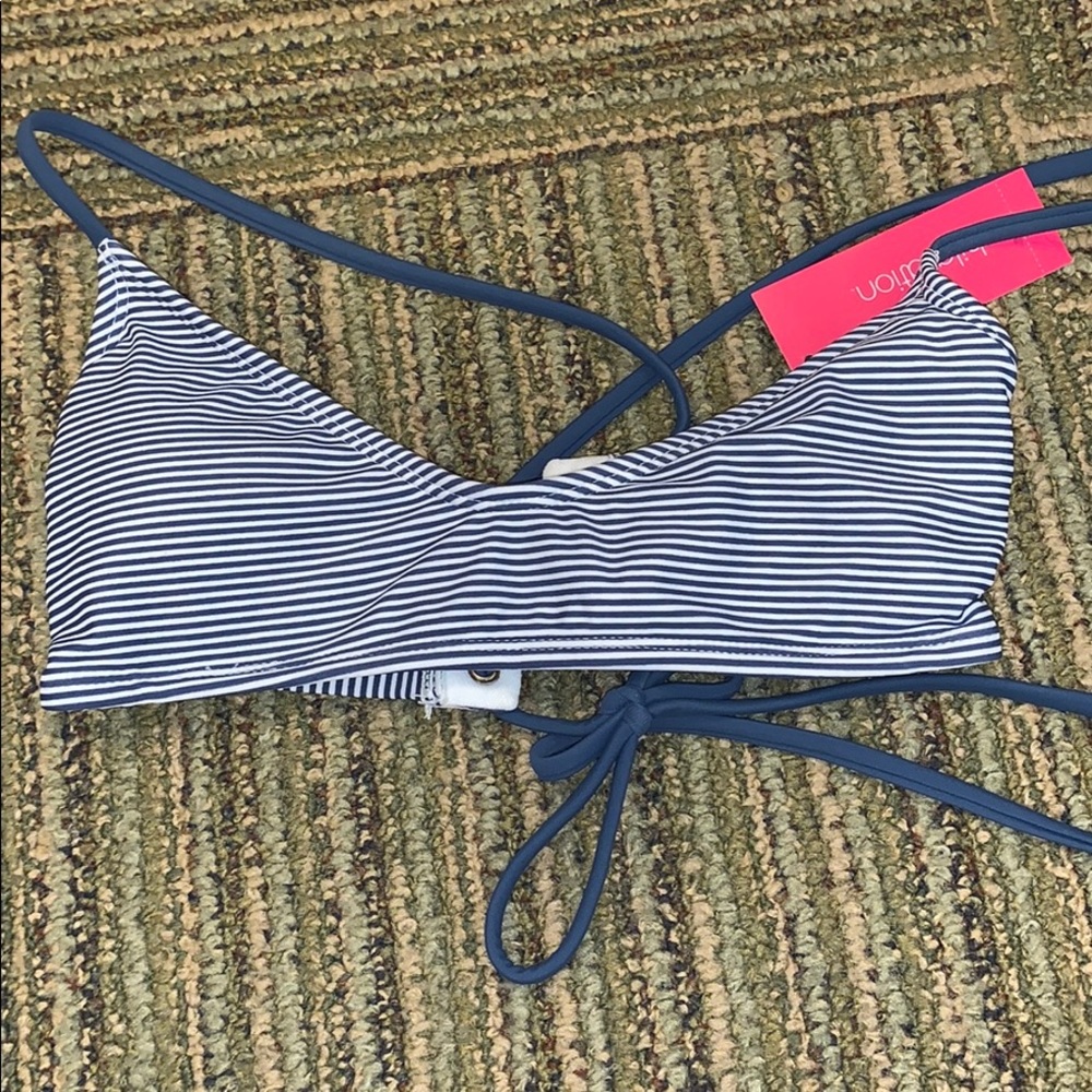 NWT bikini top